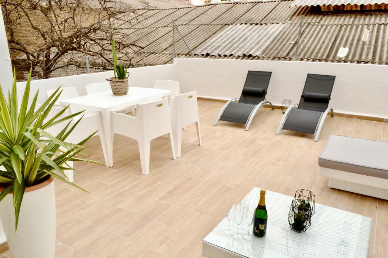 Hola Valencia - Holiday Apartments Exteriör bild